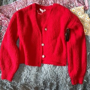 adorable cozy red top ! 🫧💕